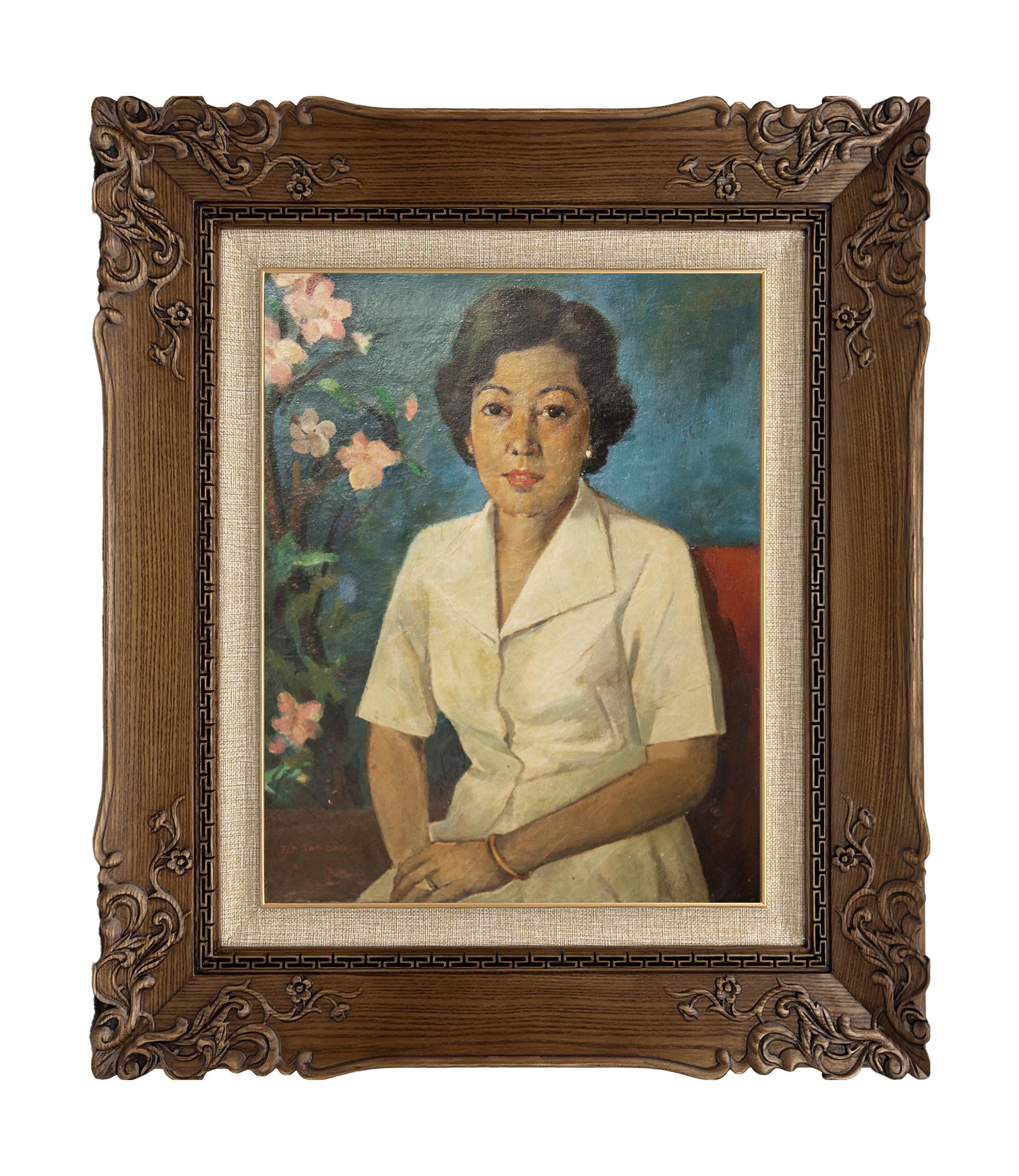 Girl with lotus vase - Nghiêm Xuân Hưng