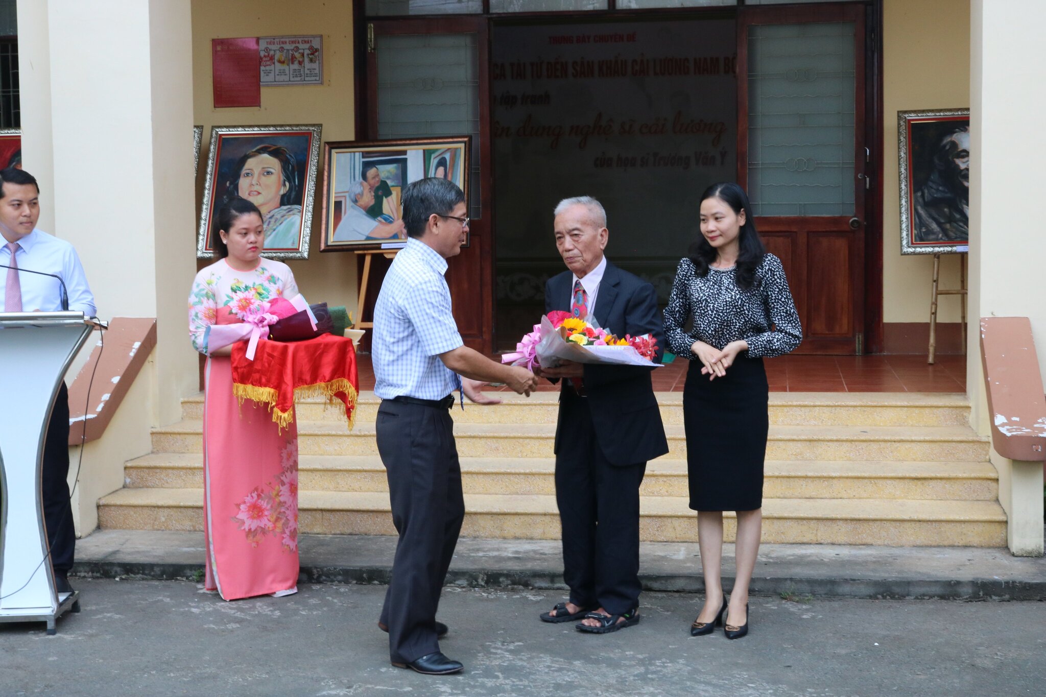 Triển lãm 