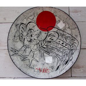 2.Trần Chắt, gọi mặt trời, sơn mài trên đĩa mộc, 35cm, 2005